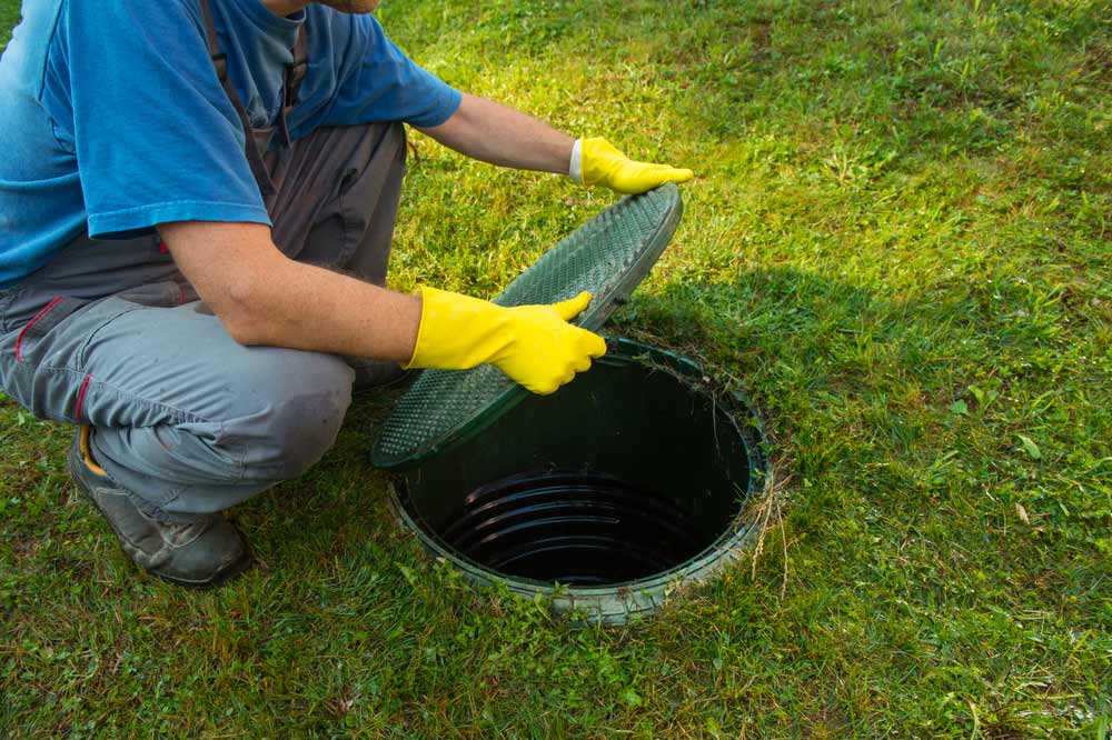 Comment déboucher une fosse septique ?